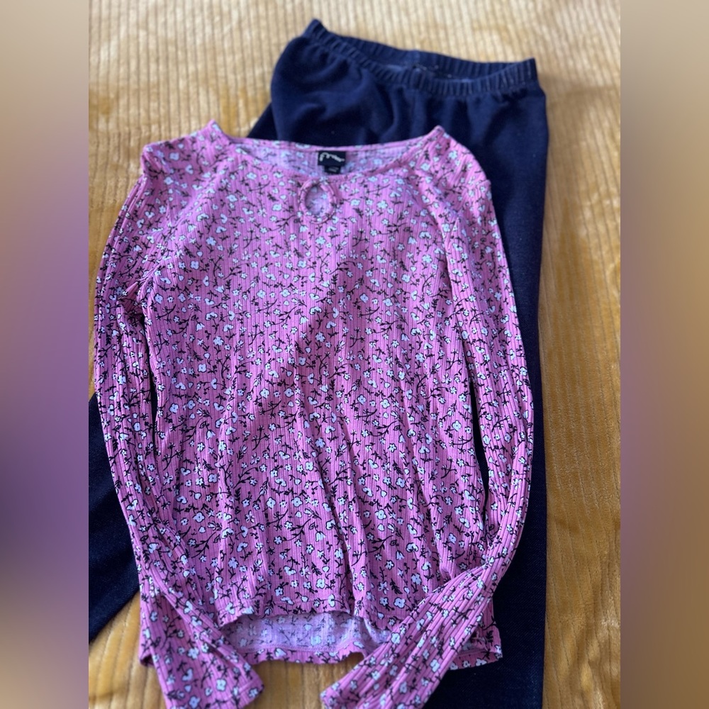 long sleeve & leggings outfit